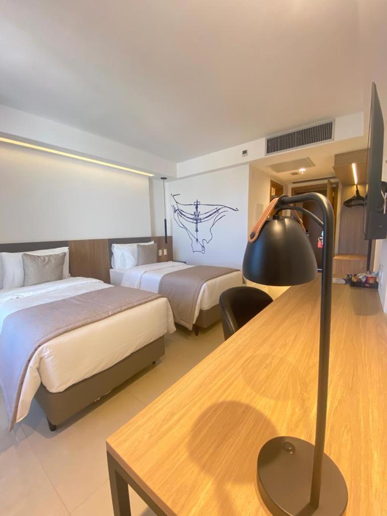 Отель Tryp By Wyndham Brasilia Nacoes Экстерьер фото