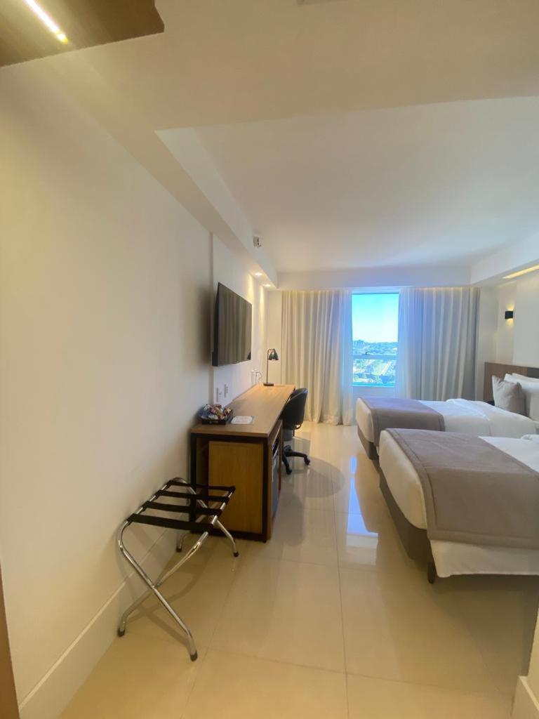Отель Tryp By Wyndham Brasilia Nacoes Экстерьер фото