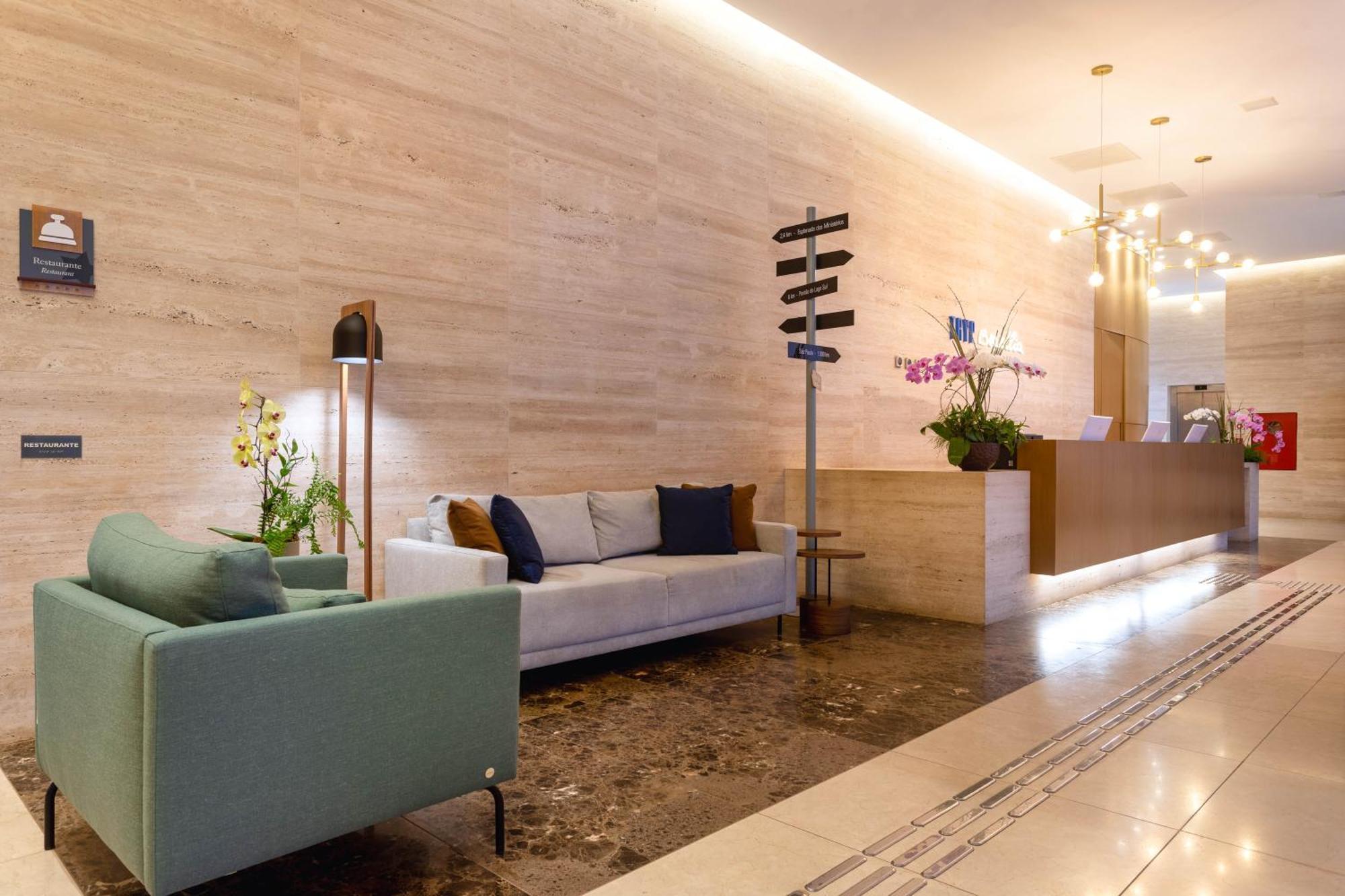 Отель Tryp By Wyndham Brasilia Nacoes Экстерьер фото