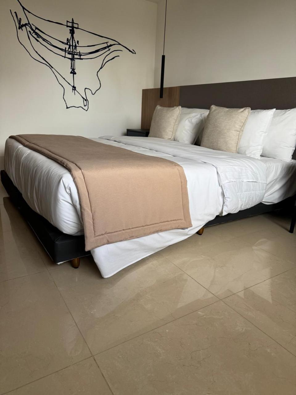 Отель Tryp By Wyndham Brasilia Nacoes Экстерьер фото